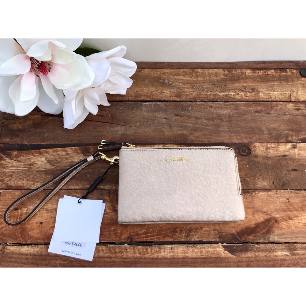 ⚡️SALE ⚡️Metallic Pink Calvin Klein Leather Clutch